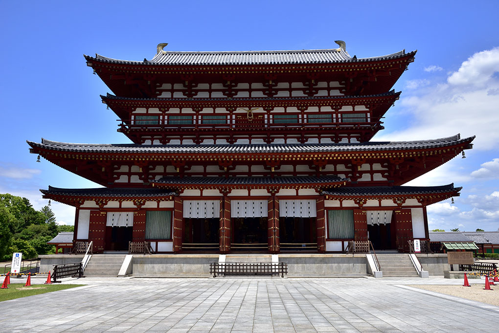 薬師如来様にコロナ終息を願う