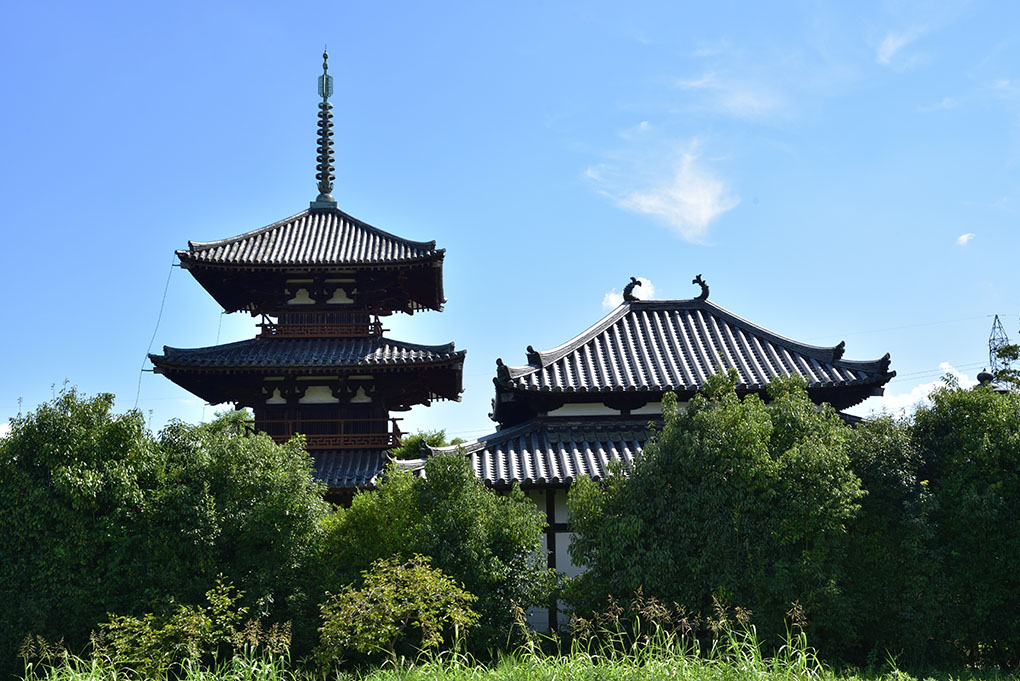 斑鳩三塔
